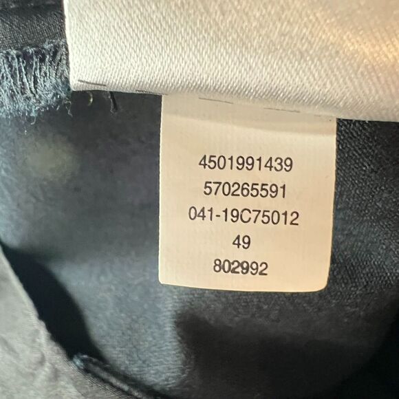 NWT Chicos Womens Capri Crop Pants Sz 2 Black Secret Stretch Straight - Picture 8 of 9